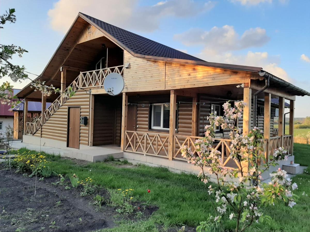 ホテル Гостьовий Дім На Герцена Guest Hous On Gertsena Novhorod-Siverskyi エクステリア 写真